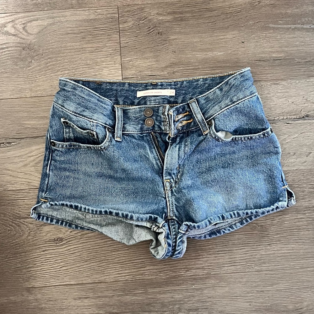 levis super low short